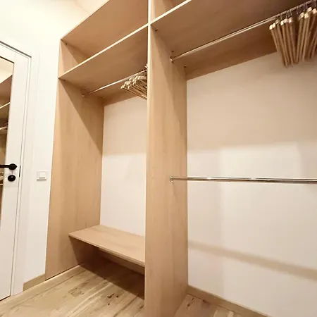 Prestigious Location - 2 Bedrooms - 6 Guests - Centre *