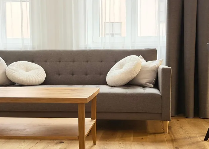 Prestigious Location - 2 Bedrooms - 6 Guests - Centre Dzīvoklis Riga