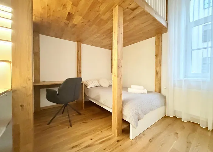 Prestigious Location - 2 Bedrooms - 6 Guests - Centre Dzīvoklis *